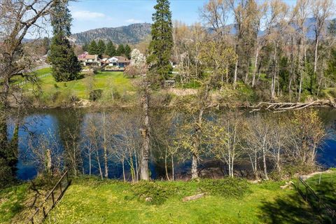 Tiny photo for 1300 Daisy Lane, Grants Pass, OR 97527 (MLS # 220219488)