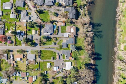 Tiny photo for 1300 Daisy Lane, Grants Pass, OR 97527 (MLS # 220219488)