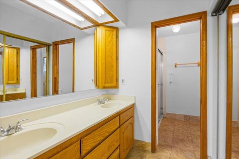 Tiny photo for 1300 Daisy Lane, Grants Pass, OR 97527 (MLS # 220219488)