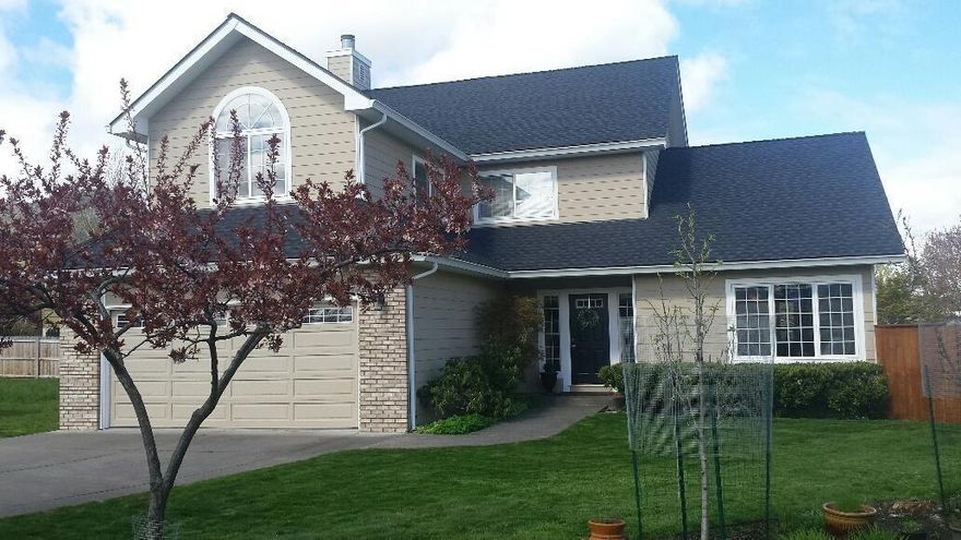 Fantastic location close to downtown Ashland and open grassed field area of Helman School. Wonderful warm home with master suite boasting double closets, private bath and nice mountain views from large windows. 2nd and 3rd bedrooms are light and bright too and spacious with shared main bath. Entry is dramatic with tiled floors leading to open living and dining area with expansive windows and views to fenced yard and mountains. Huge kitchen opens to family room featuring gas fireplace and slider to magnificent deck for entertaining and enjoying the beauty that surrounds you. Built in seating and arbor. New composition roof in 2017 and new heat pump in 2016. Enjoy the fenced yard and garden area. Cul-de-sac living with a level useful lot! A real beauty and Good Cents Home through City of Ashland when built.