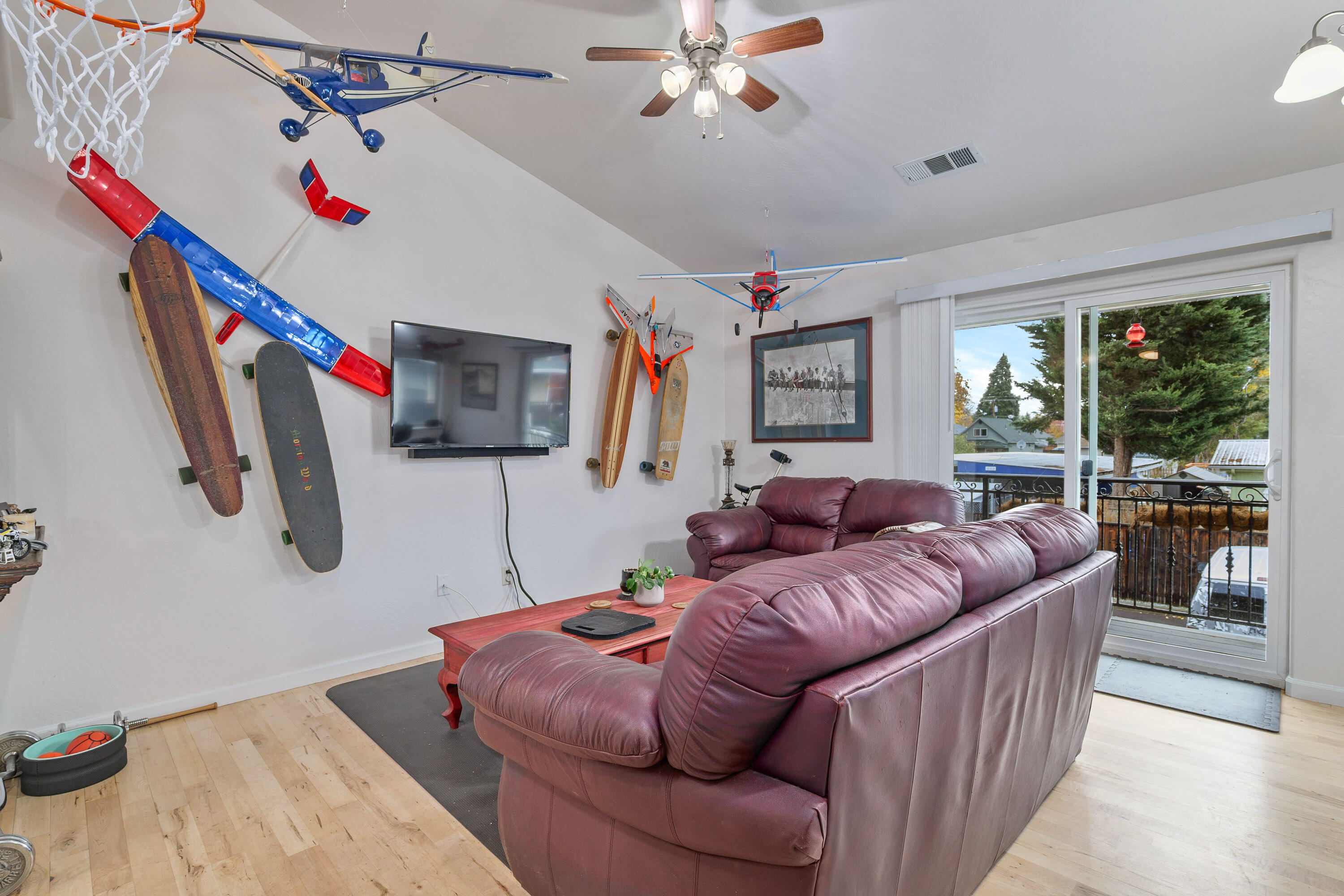 Madrone Villa Townhomes - Residential