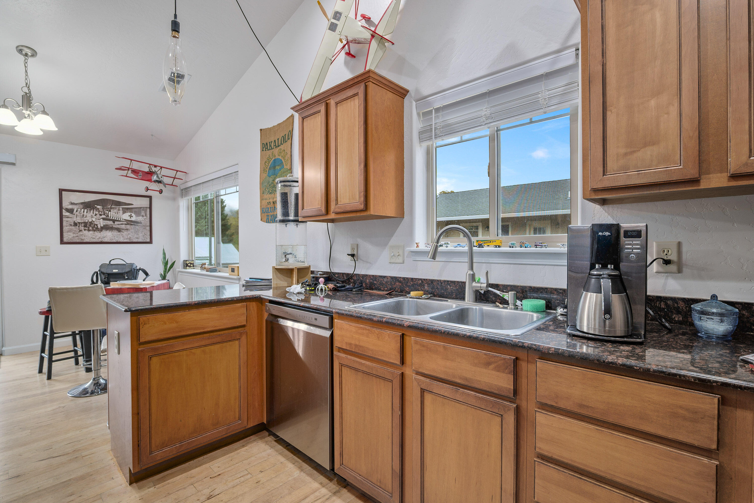 Madrone Villa Townhomes - Residential