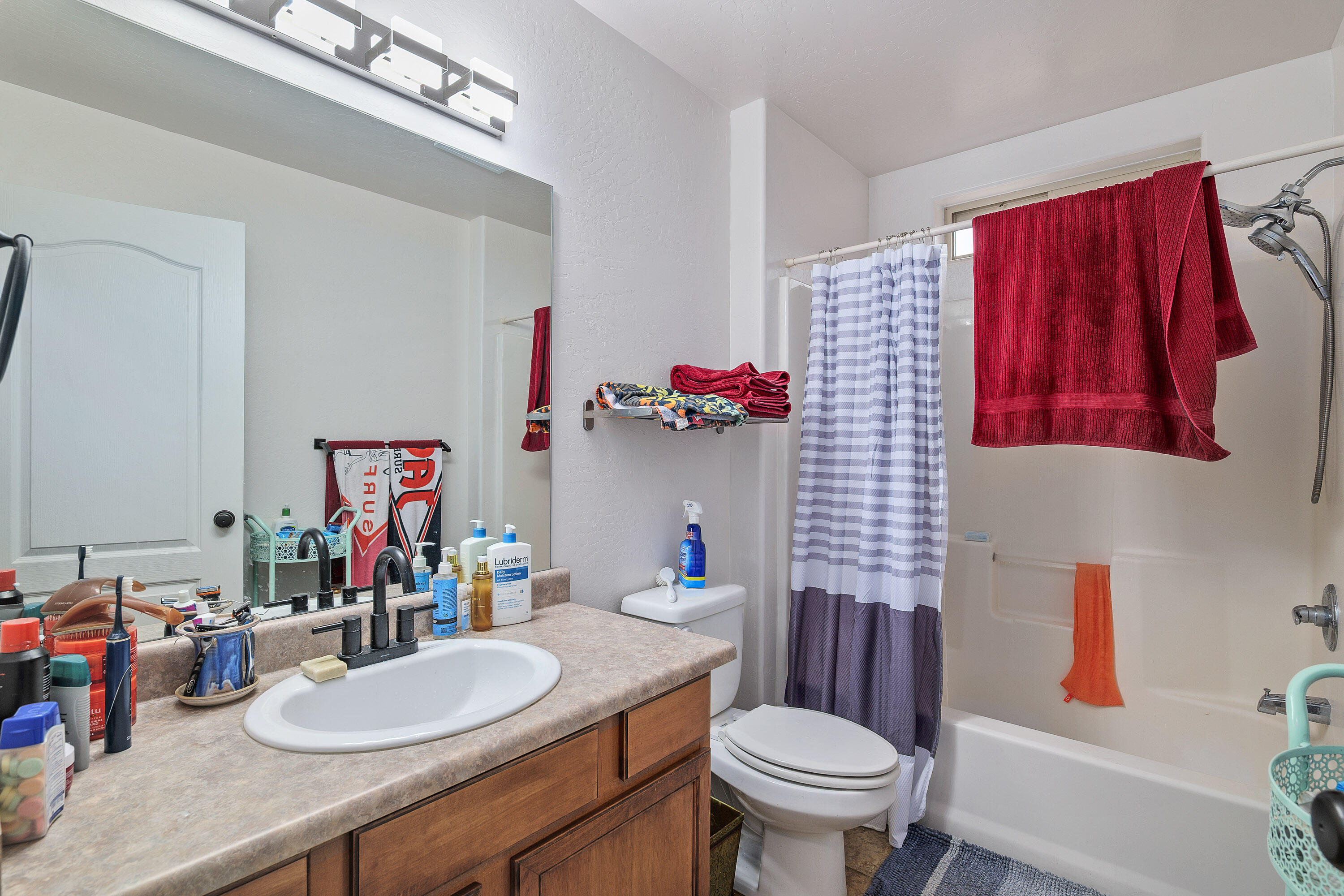 Madrone Villa Townhomes - Residential