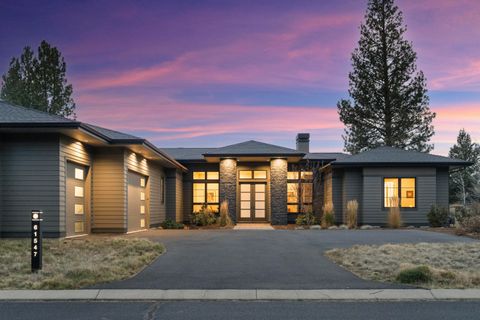 Photo of 61547 Hosmer Lake Drive, Bend, OR 97702 (MLS # 220212651)