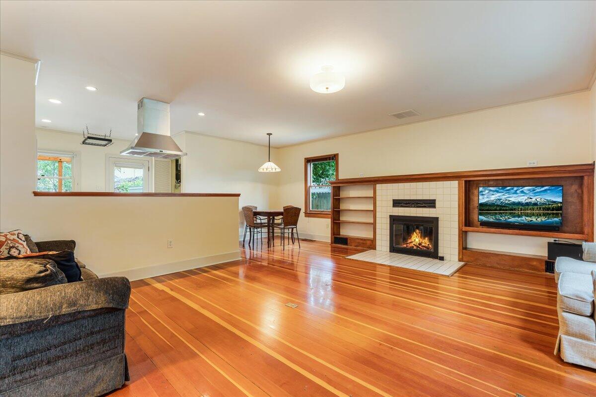 River Terrace - Residential