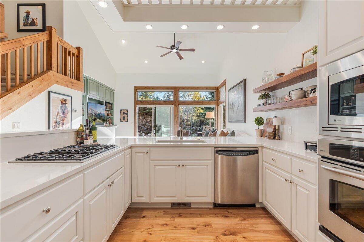 Broken Top - Residential