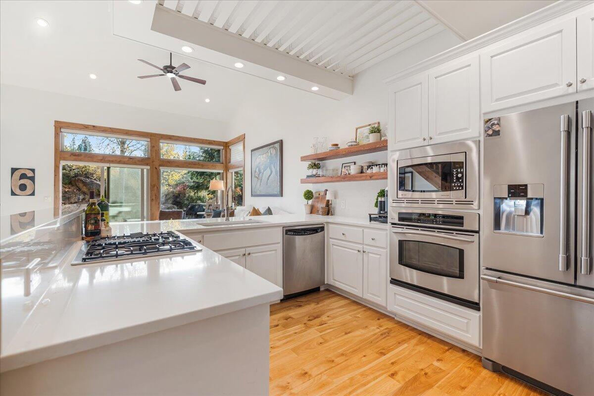 Broken Top - Residential