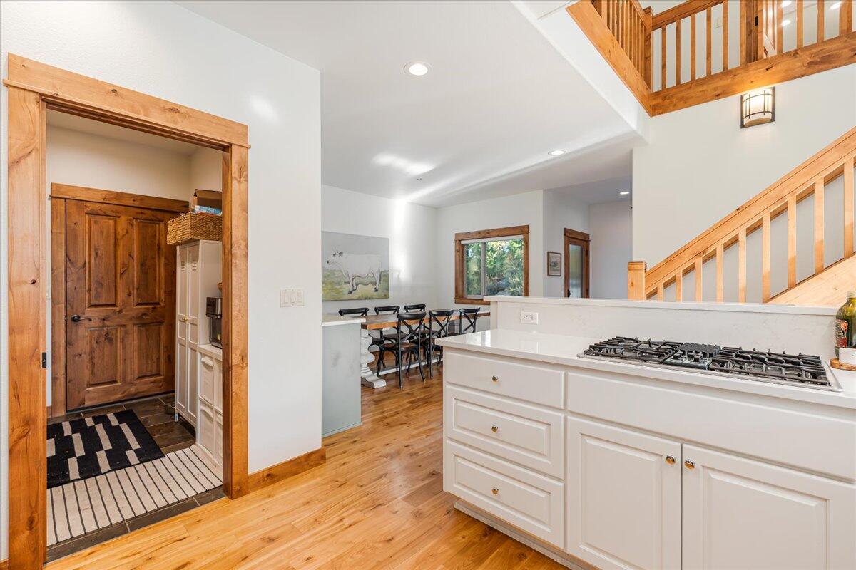 Broken Top - Residential