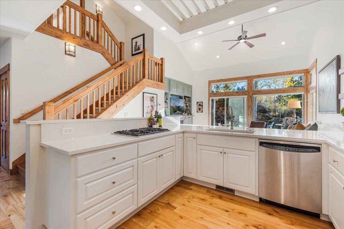 Broken Top - Residential