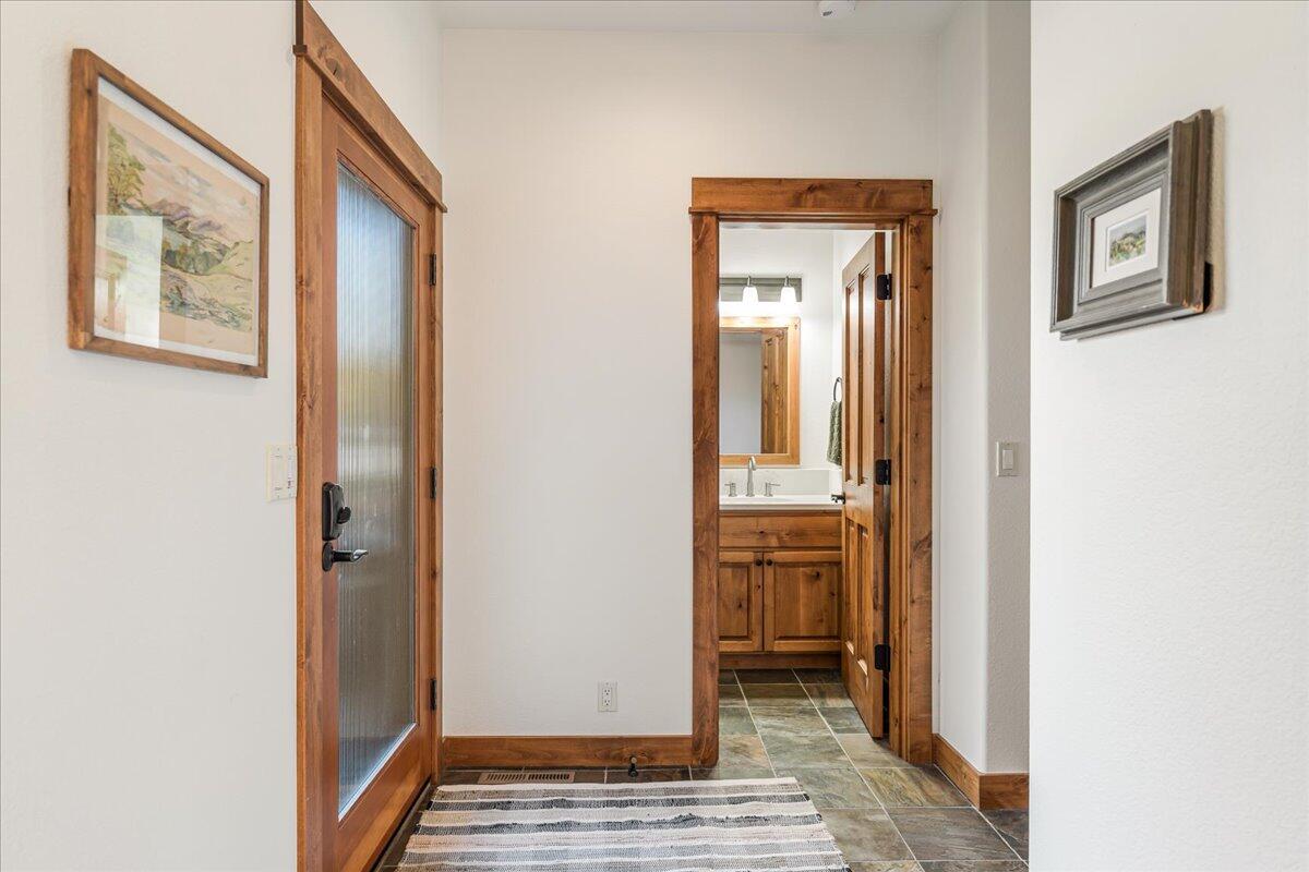 Broken Top - Residential