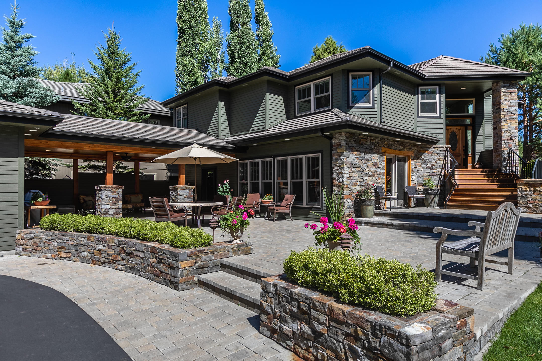 Broken Top - Residential