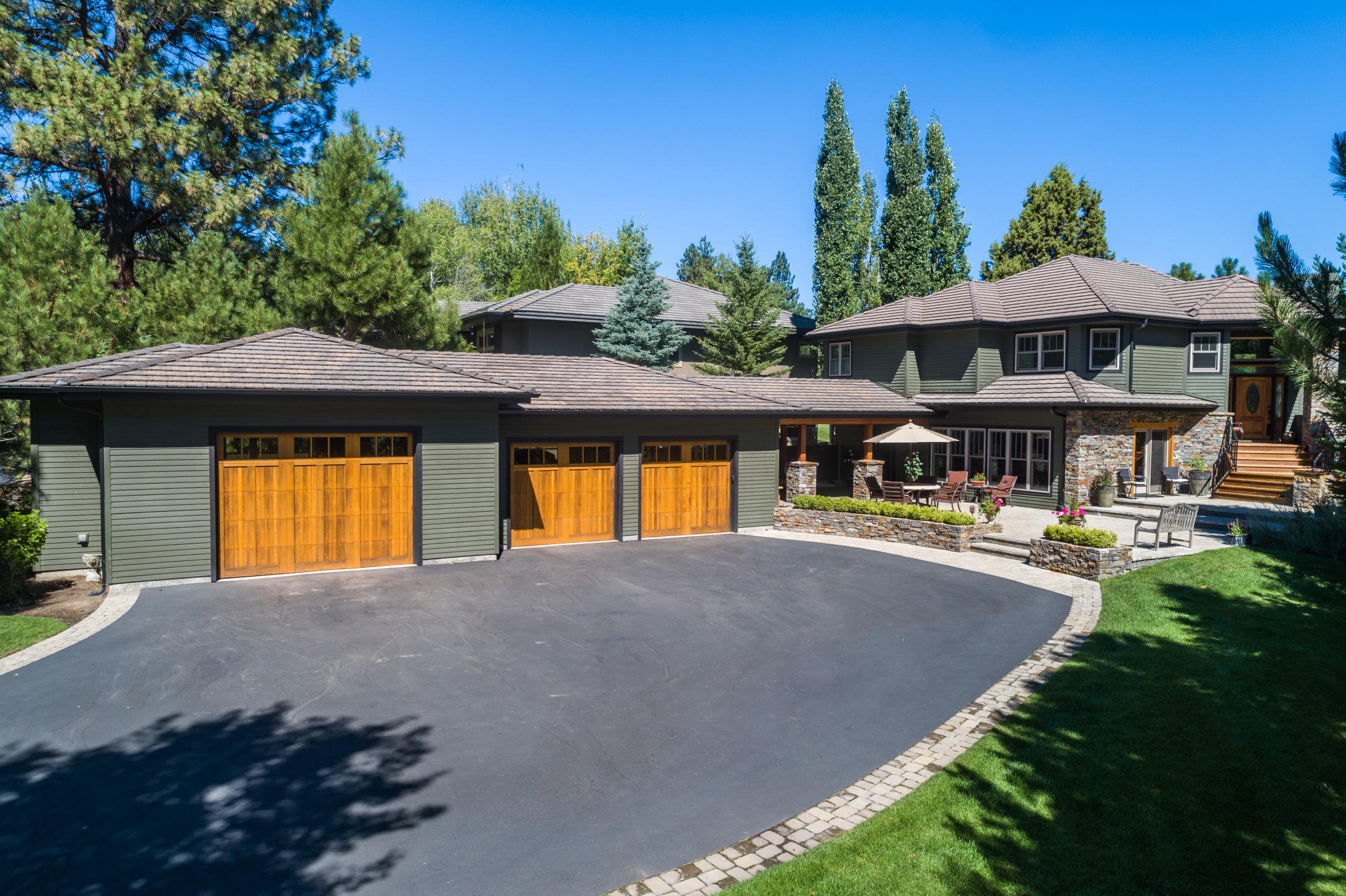 Broken Top - Residential