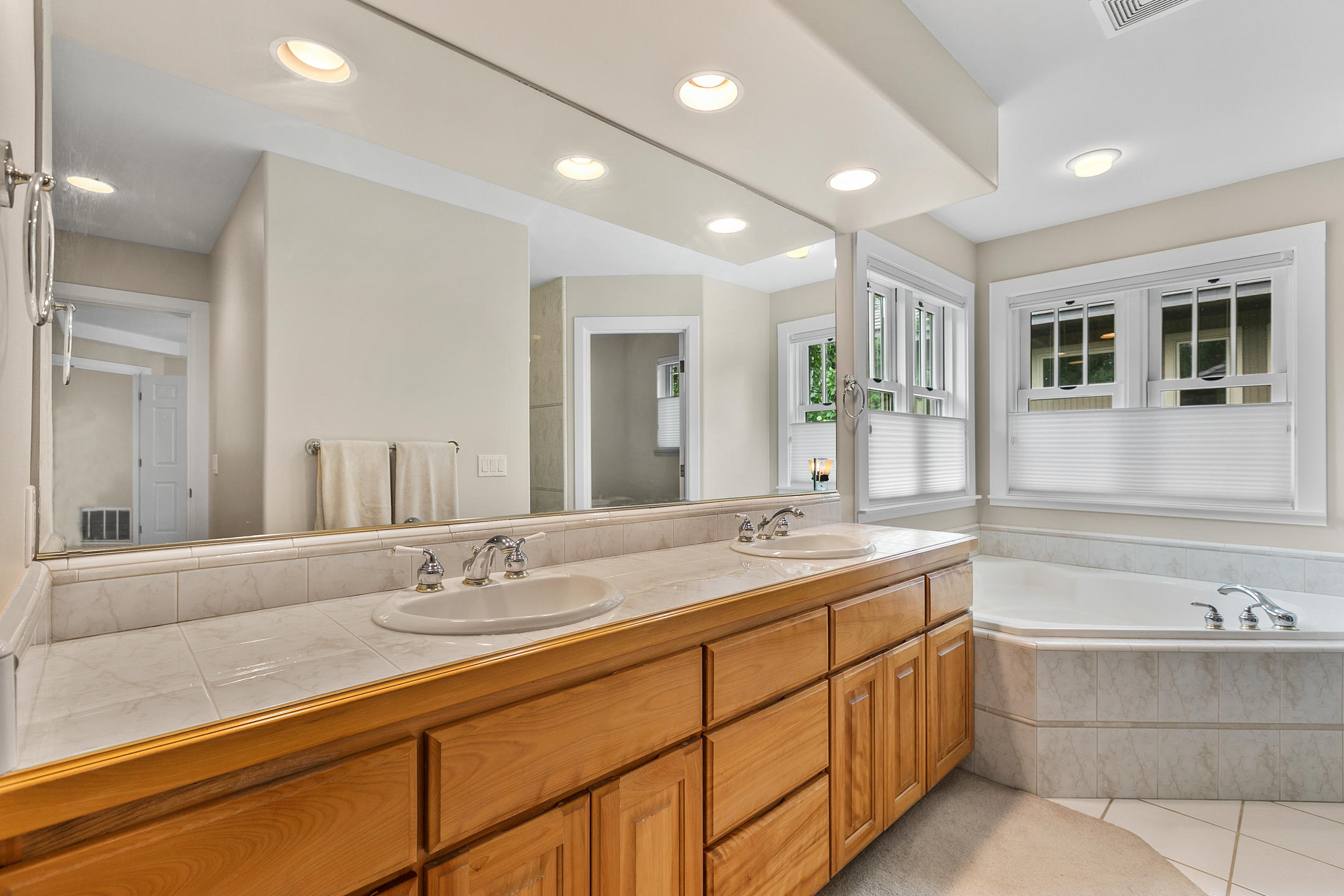 Broken Top - Residential