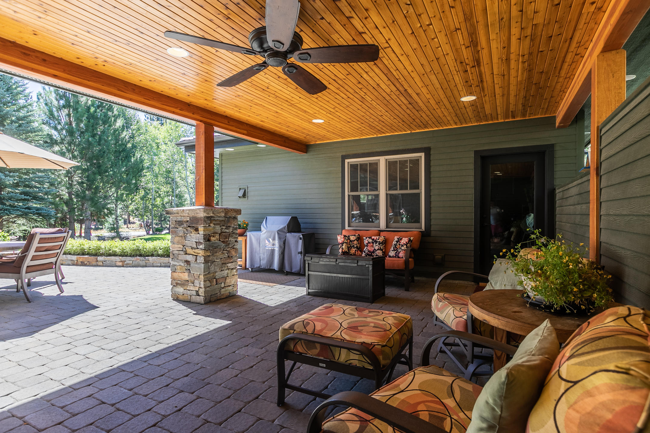 Broken Top - Residential