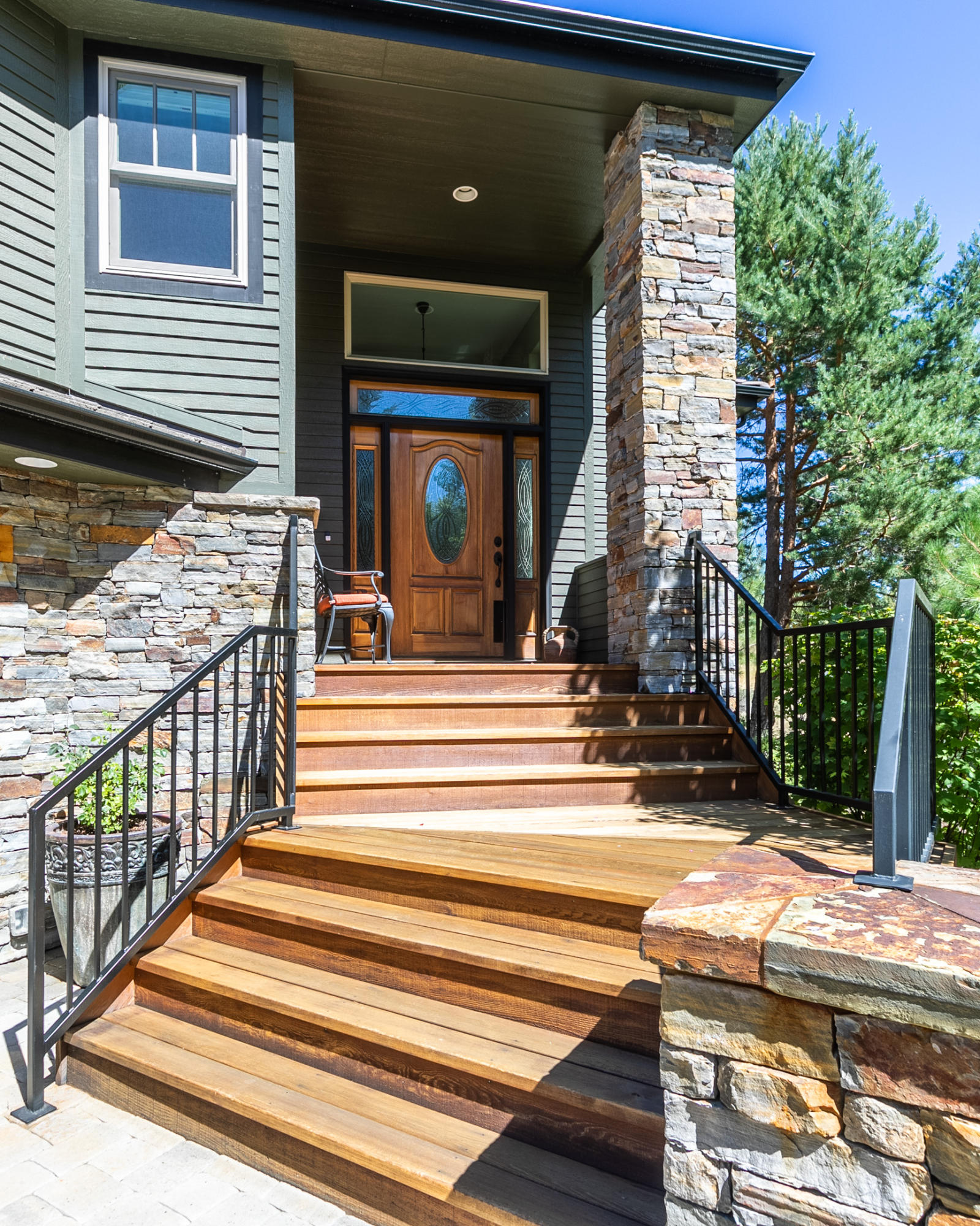 Broken Top - Residential