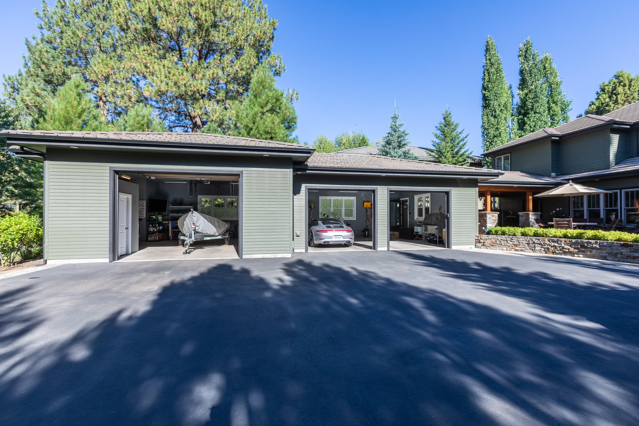 Broken Top - Residential