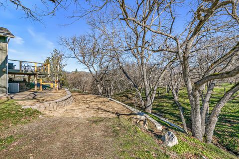 Tiny photo for 10 Velna Way, Ashland, OR 97520 (MLS # 220213900)