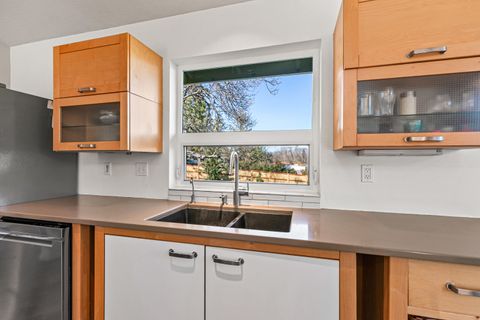 Tiny photo for 10 Velna Way, Ashland, OR 97520 (MLS # 220213900)