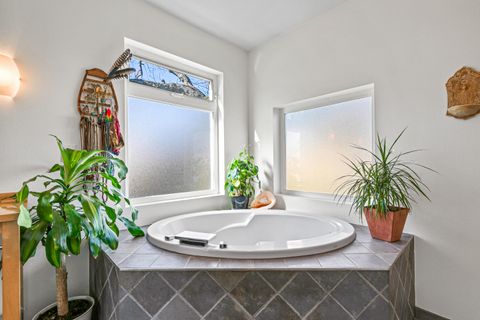 Tiny photo for 10 Velna Way, Ashland, OR 97520 (MLS # 220213900)