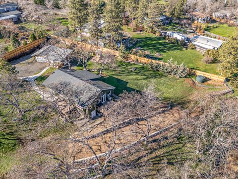 Tiny photo for 10 Velna Way, Ashland, OR 97520 (MLS # 220213900)