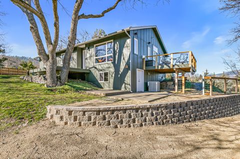 Tiny photo for 10 Velna Way, Ashland, OR 97520 (MLS # 220213900)