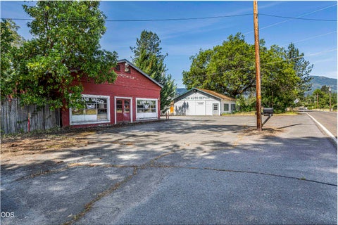 Tiny photo for 8622 E Evans Creek Road, Rogue River, OR 97537 (MLS # 220222814)