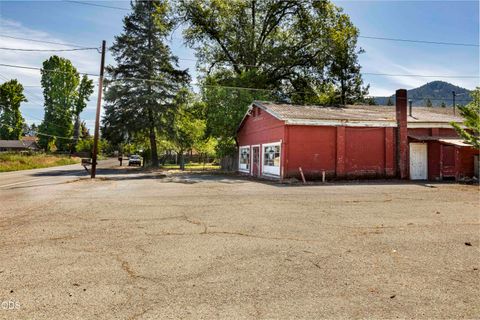 Tiny photo for 8622 E Evans Creek Road, Rogue River, OR 97537 (MLS # 220222814)
