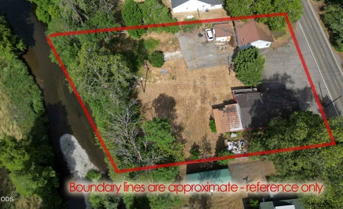 Tiny photo for 8622 E Evans Creek Road, Rogue River, OR 97537 (MLS # 220222814)