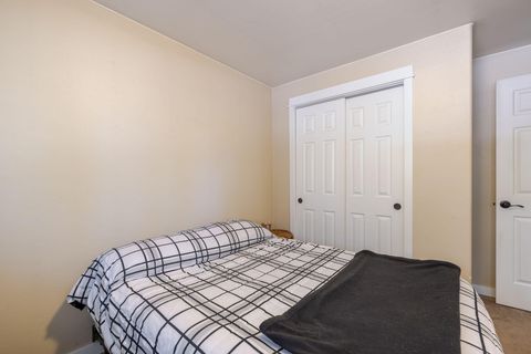 Tiny photo for 835 SE Polaris Court, Bend, OR 97702 (MLS # 220219746)