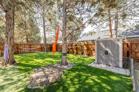 Tiny photo for 835 SE Polaris Court, Bend, OR 97702 (MLS # 220219746)