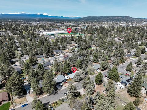 Tiny photo for 835 SE Polaris Court, Bend, OR 97702 (MLS # 220219746)