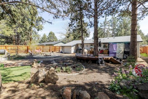 Tiny photo for 835 SE Polaris Court, Bend, OR 97702 (MLS # 220219746)