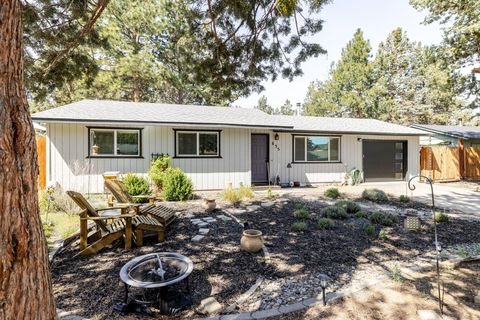 Tiny photo for 835 SE Polaris Court, Bend, OR 97702 (MLS # 220219746)