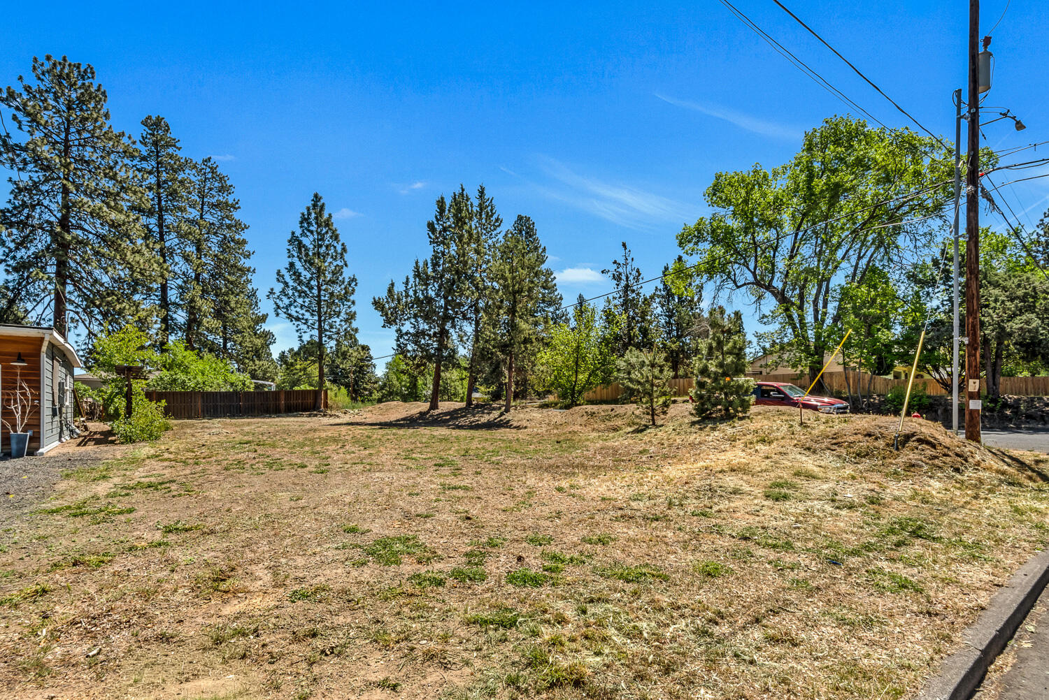 608 NE 10th Street