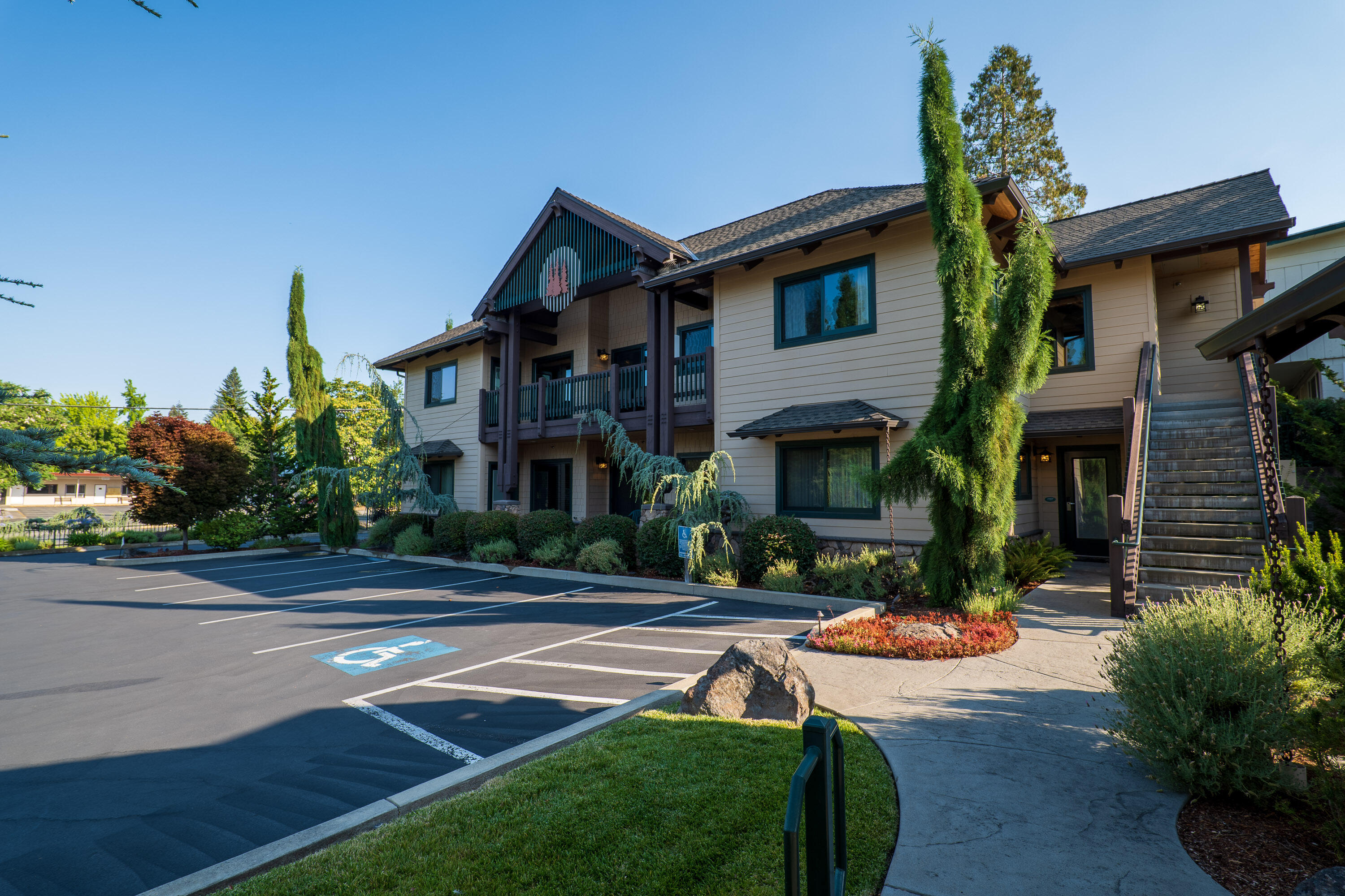 Bournes - Commercial Sale