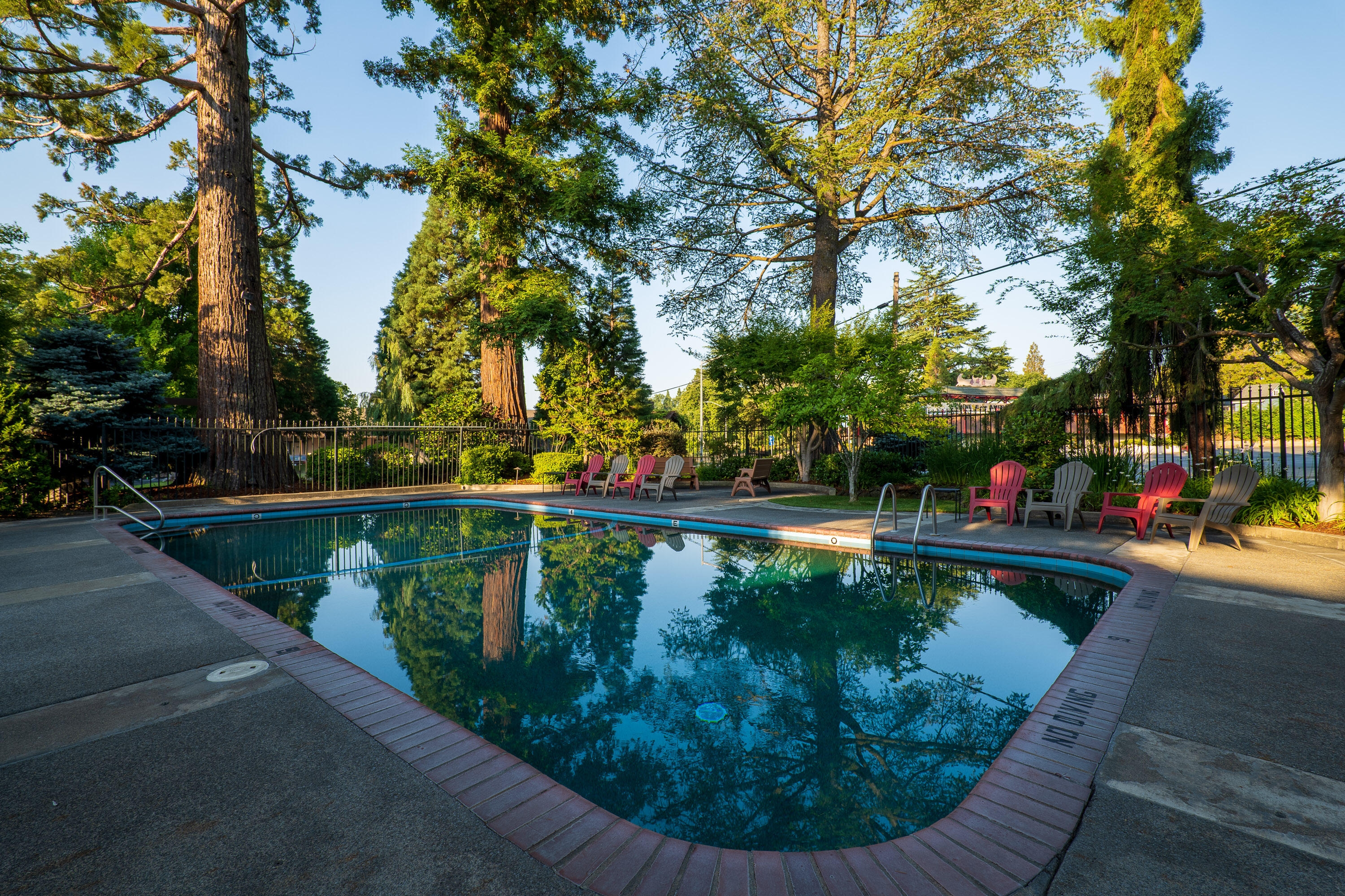 Bournes - Commercial Sale