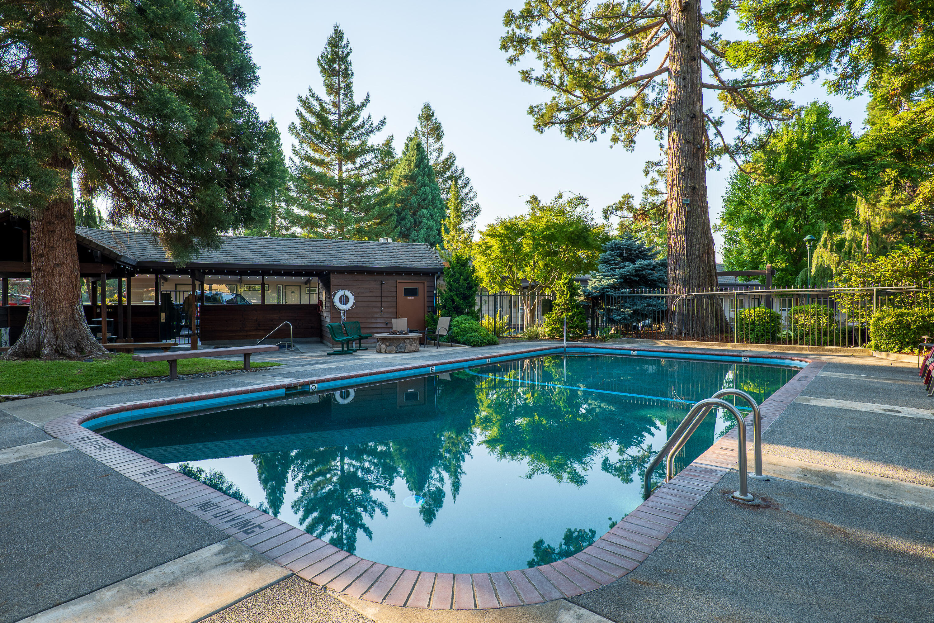 Bournes - Commercial Sale