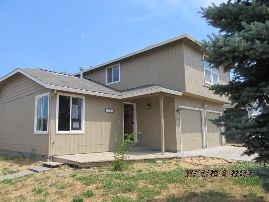 This is a Fannie Mae Homepath property..Beautiful home in SW Grants Pass. Large open layout, vaulted ceiling. Has all new paint & carpet, new windows. Cute kitchen with some appliances. Lovely master suite. Fenced in backyard with a nice patio for relaxing. This is a must tour.