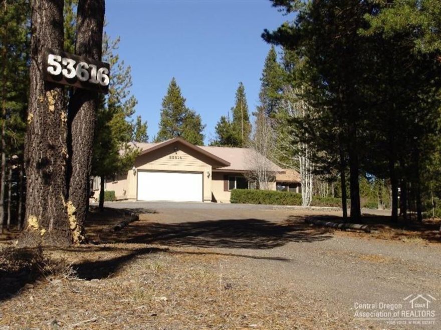 Beautiful 3 Bd., 2 Ba. custom built home in nice secluded court. Great floor plan w/ attached 2 car garage plus detached 20'x26' garage/shop, a 360 s.f. 18'x20' covered/screened rear deck/porch. This is a Good Cents Energy Efficiency Home that backs a very large privately owned undeveloped acreage. New Well in 2013, excellent water. New Range/Oven, Exhaust Hood, Dishwasher, Garbage Disposal installed 06/2015. Property is nicely Landscaped, Close to State Rec Park. Septic passed P&I 9/16/15.