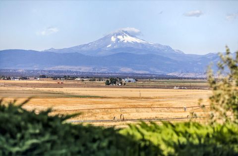 Tiny photo for 2748 SW Highland Lane, Culver, OR 97734 (MLS # 220212256)