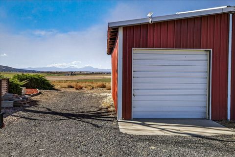 Tiny photo for 2748 SW Highland Lane, Culver, OR 97734 (MLS # 220212256)