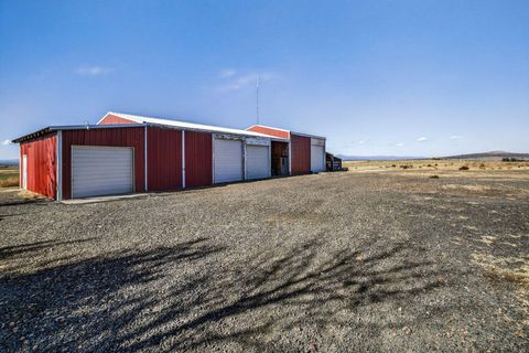 Tiny photo for 2748 SW Highland Lane, Culver, OR 97734 (MLS # 220212256)