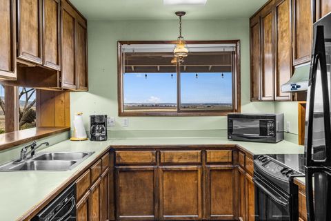 Tiny photo for 2748 SW Highland Lane, Culver, OR 97734 (MLS # 220212256)