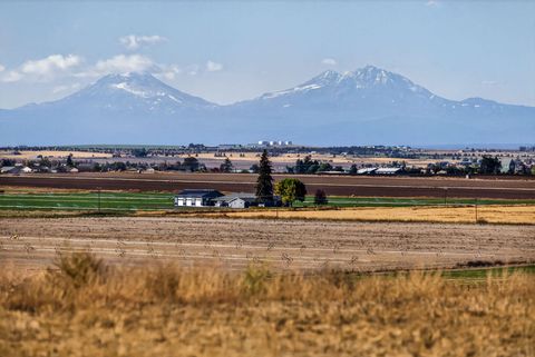 Tiny photo for 2748 SW Highland Lane, Culver, OR 97734 (MLS # 220212256)