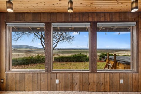 Tiny photo for 2748 SW Highland Lane, Culver, OR 97734 (MLS # 220212256)