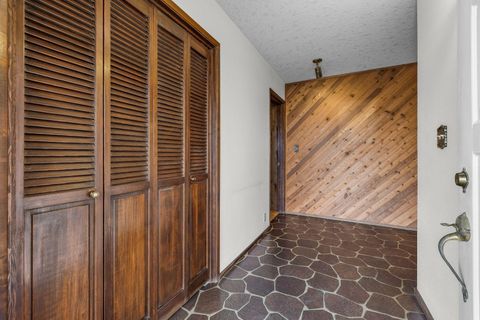 Tiny photo for 2748 SW Highland Lane, Culver, OR 97734 (MLS # 220212256)
