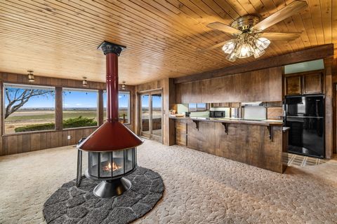 Tiny photo for 2748 SW Highland Lane, Culver, OR 97734 (MLS # 220212256)