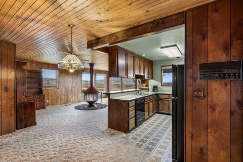 Tiny photo for 2748 SW Highland Lane, Culver, OR 97734 (MLS # 220212256)