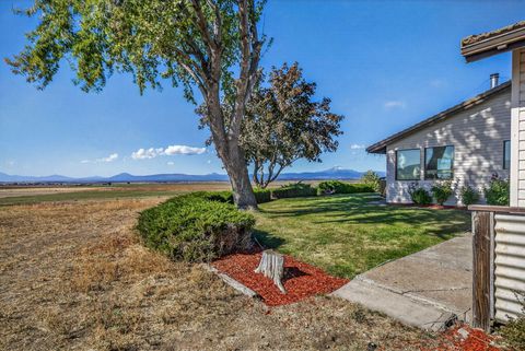 Tiny photo for 2748 SW Highland Lane, Culver, OR 97734 (MLS # 220212256)
