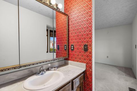 Tiny photo for 2748 SW Highland Lane, Culver, OR 97734 (MLS # 220212256)